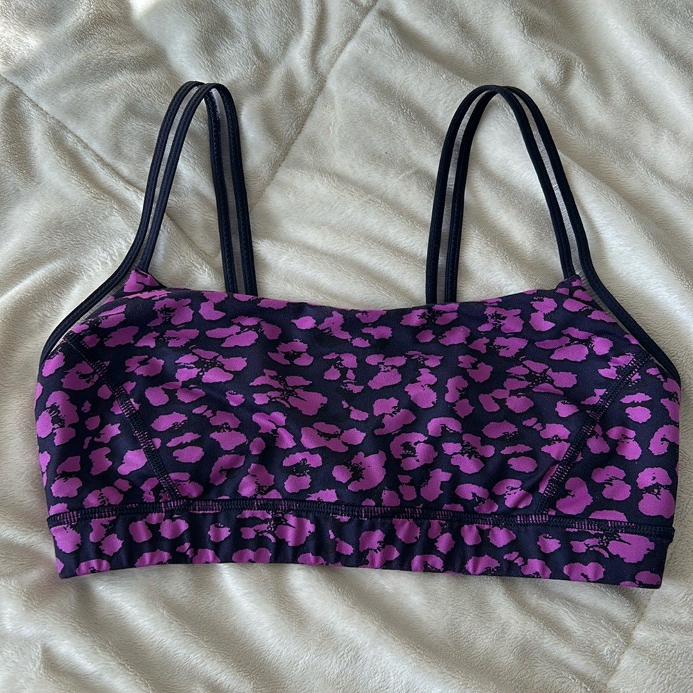 Lululemon animal print sports bra size 8 EUC